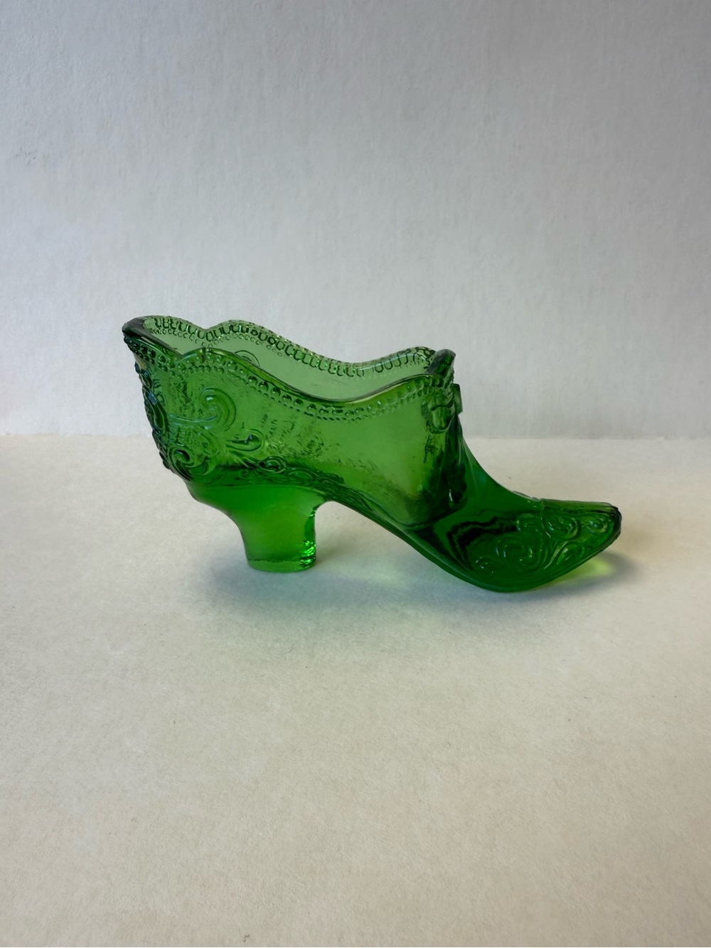 Vintage Mosser Ohio Green Glass Slipper with Bow Figurine.